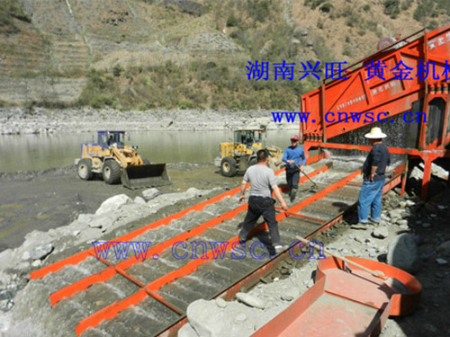 振動選金溜槽現場2015-2 振動選金溜槽現場2015-2